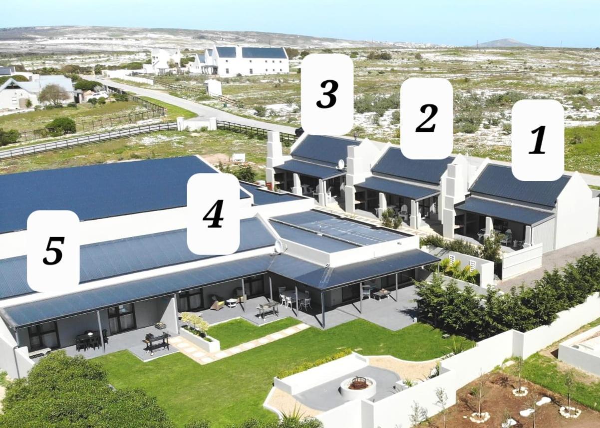 Three Feathers Cottages Langebaan Eksteriør billede