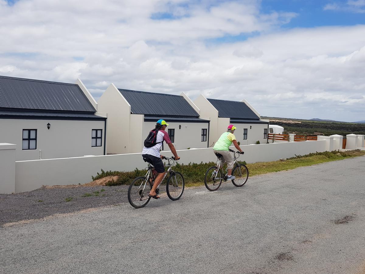 Three Feathers Cottages Langebaan Eksteriør billede