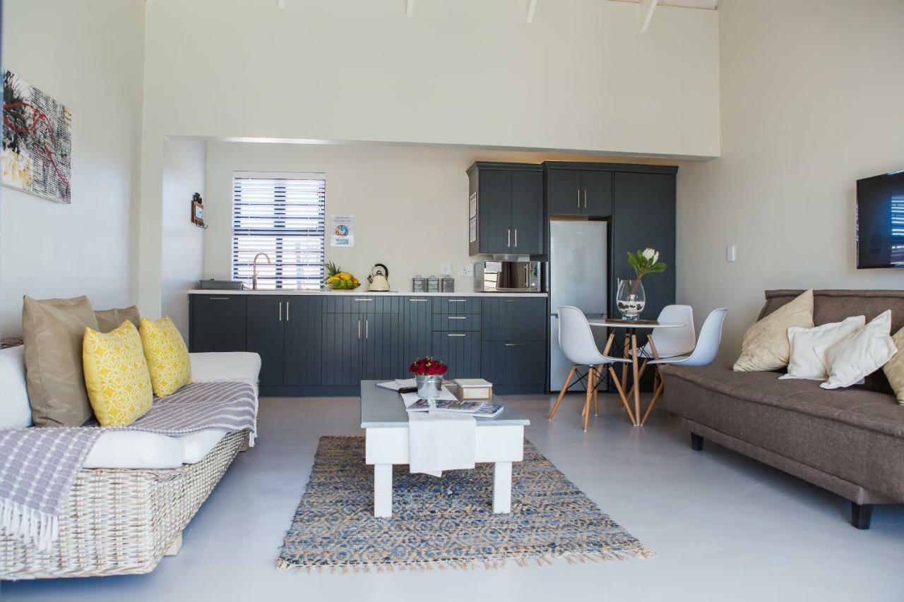 Three Feathers Cottages Langebaan Eksteriør billede