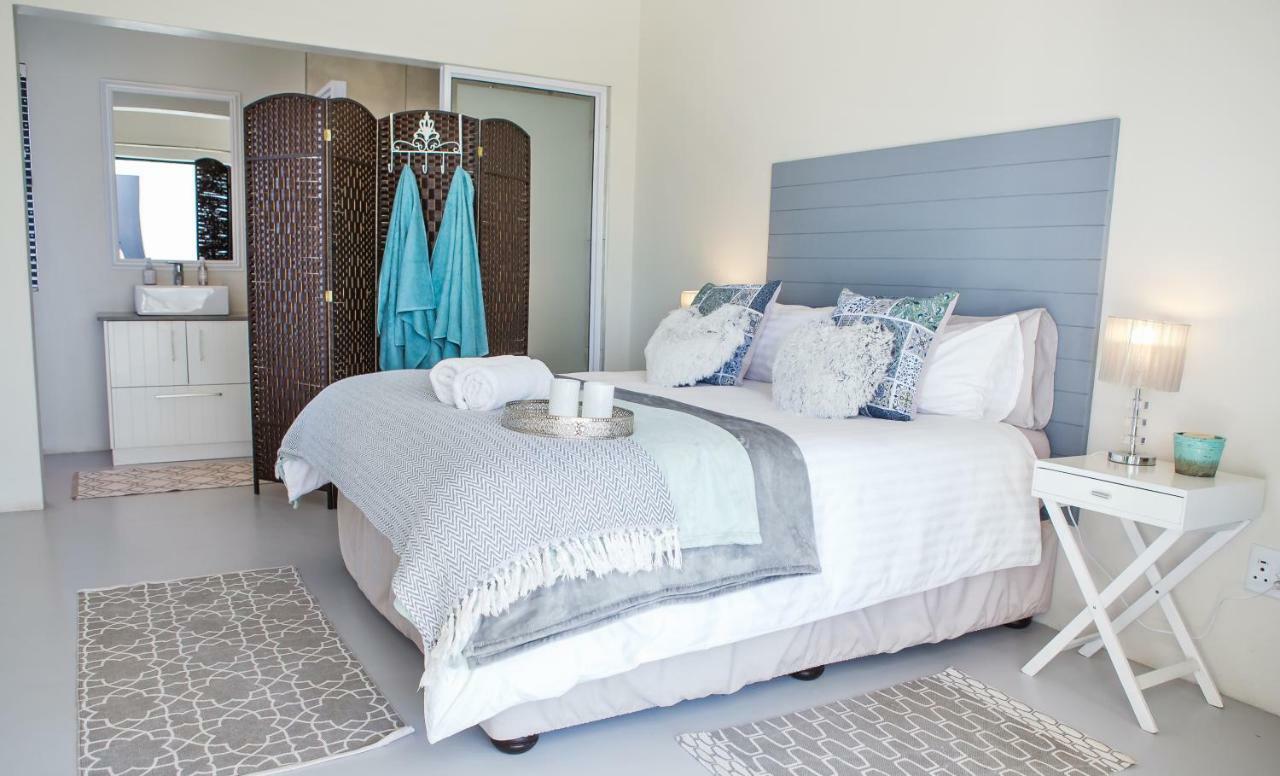 Three Feathers Cottages Langebaan Eksteriør billede